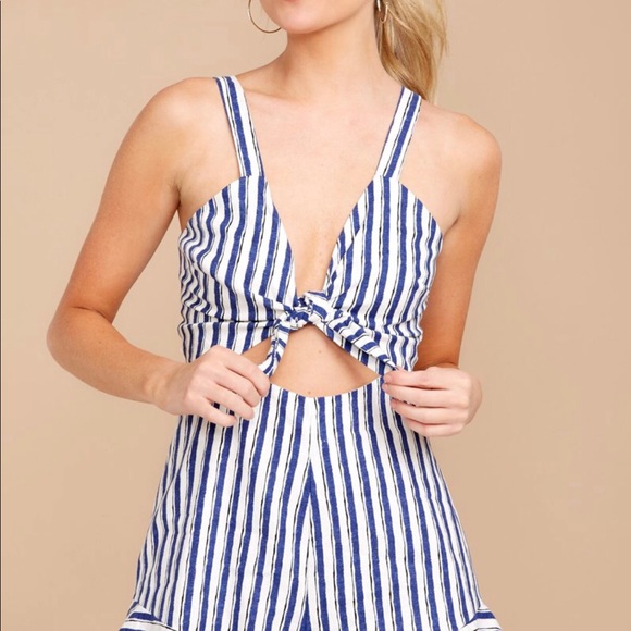 Blue and white romper - Picture 2 of 3